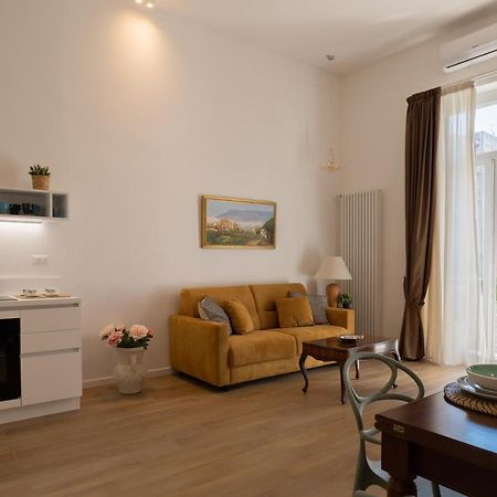 Relais Palazzo Olimpia - Corso Vittorio Emanuele Apartment Salerno Bagian luar foto