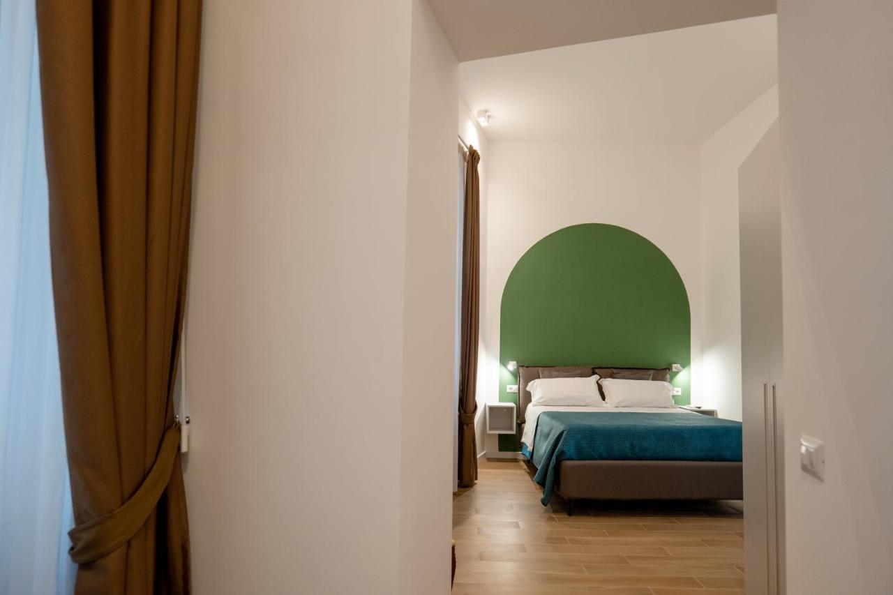 Relais Palazzo Olimpia - Corso Vittorio Emanuele Apartment Salerno Bagian luar foto