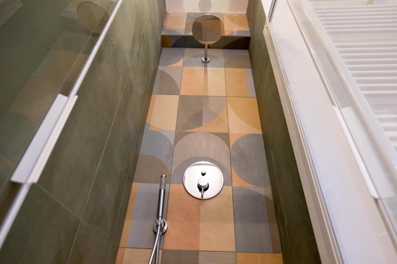 Relais Palazzo Olimpia - Corso Vittorio Emanuele Apartment Salerno Bagian luar foto