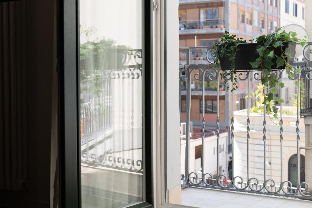 Relais Palazzo Olimpia - Corso Vittorio Emanuele Apartment Salerno Bagian luar foto