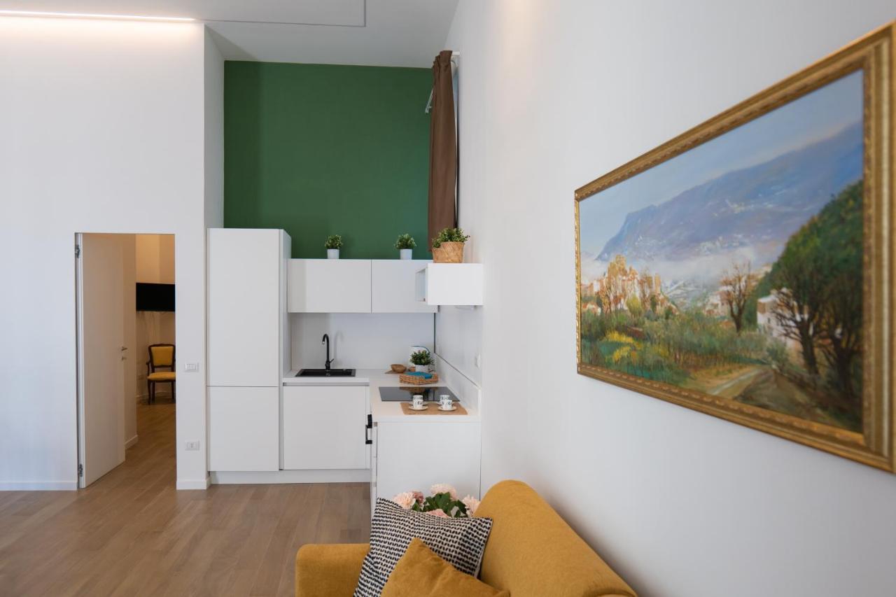 Relais Palazzo Olimpia - Corso Vittorio Emanuele Apartment Salerno Bagian luar foto