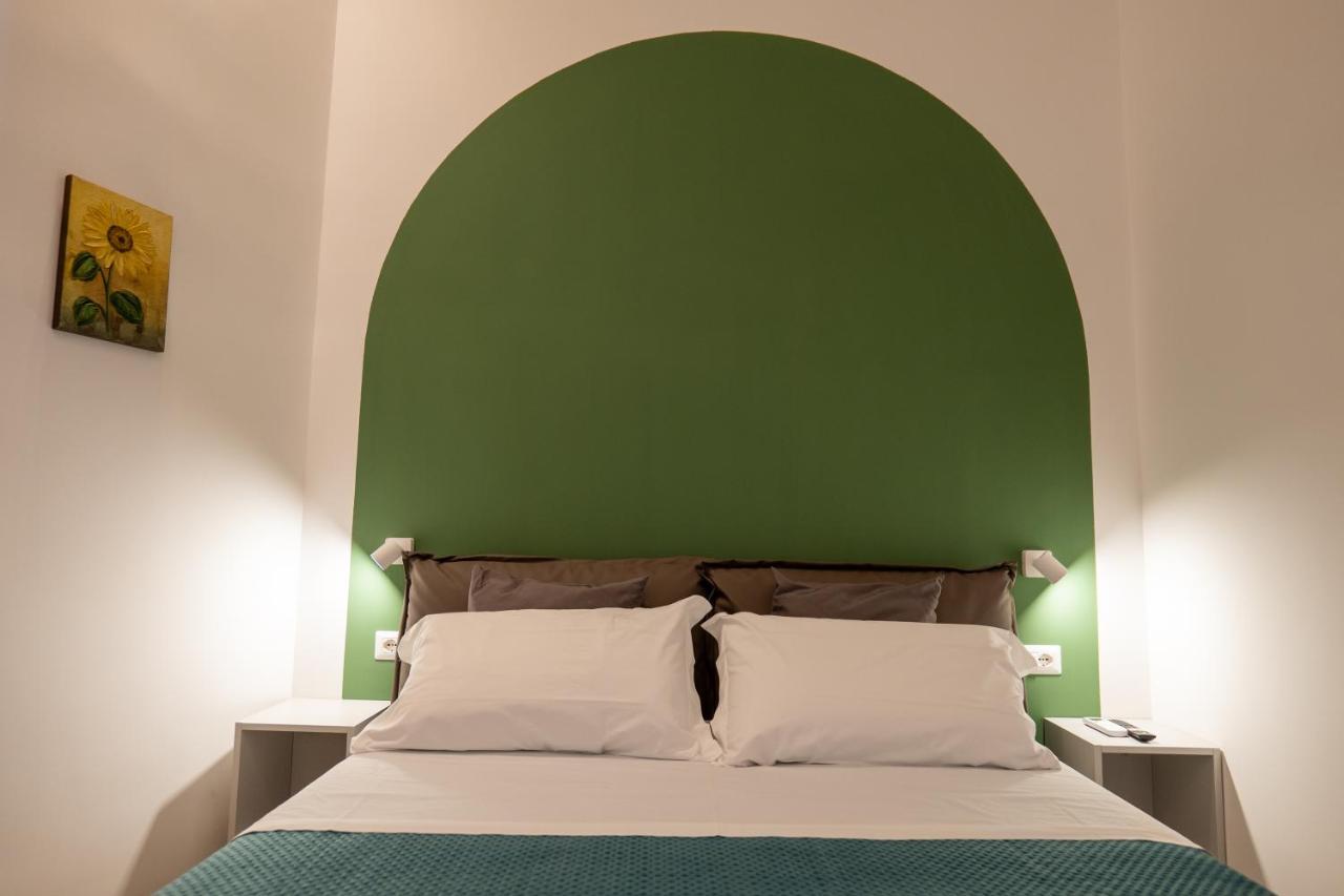 Relais Palazzo Olimpia - Corso Vittorio Emanuele Apartment Salerno Bagian luar foto