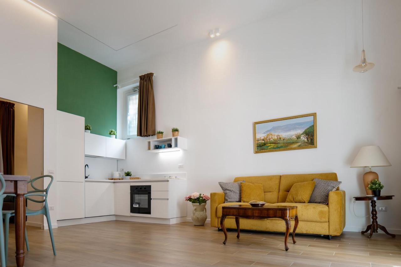 Relais Palazzo Olimpia - Corso Vittorio Emanuele Apartment Salerno Bagian luar foto