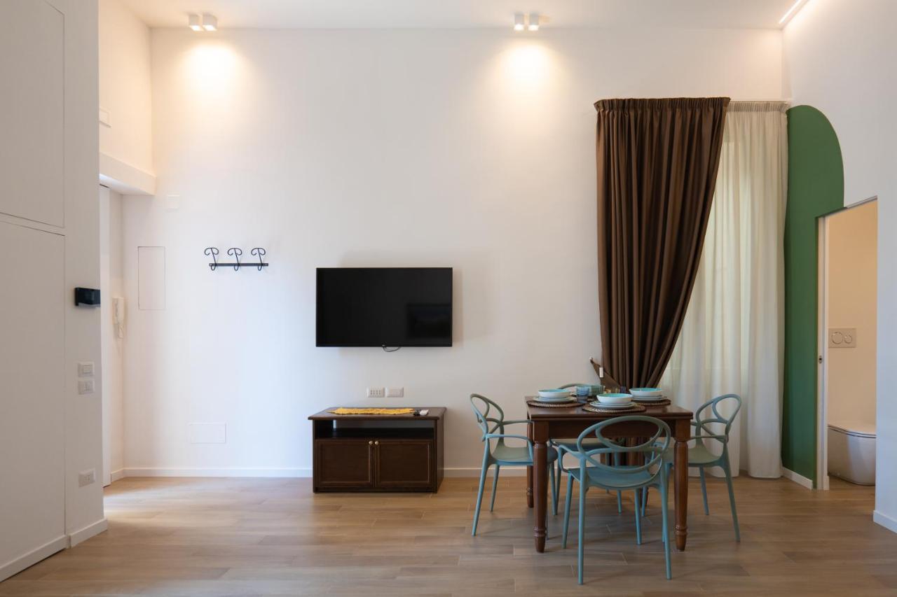Relais Palazzo Olimpia - Corso Vittorio Emanuele Apartment Salerno Bagian luar foto