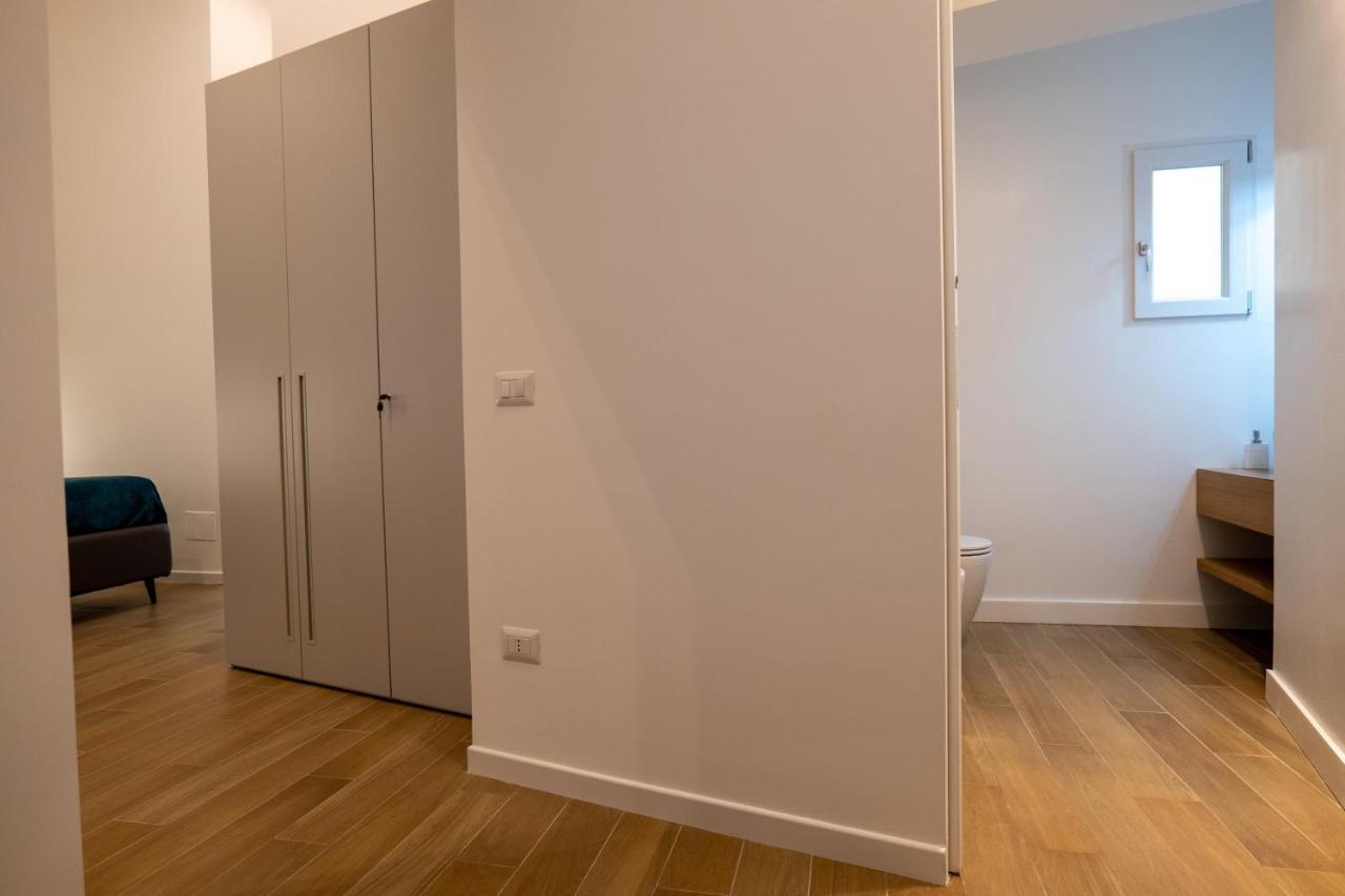 Relais Palazzo Olimpia - Corso Vittorio Emanuele Apartment Salerno Bagian luar foto